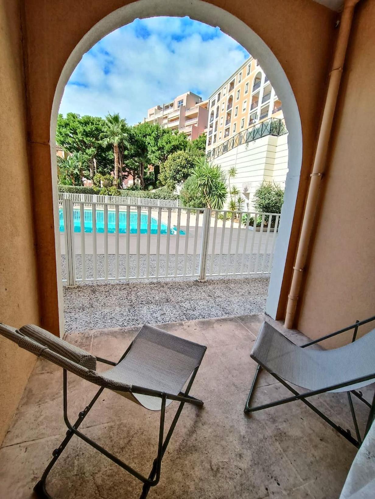 Direct Monaco Studio Devant Piscine Beausoleil Exterior foto